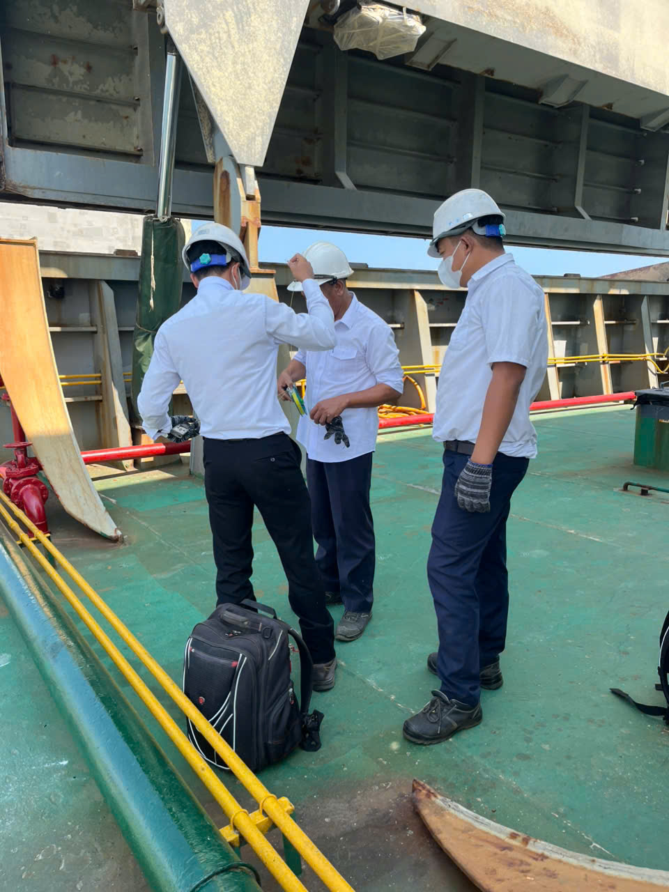 Shipping agency follow-up for vessel operations timeline